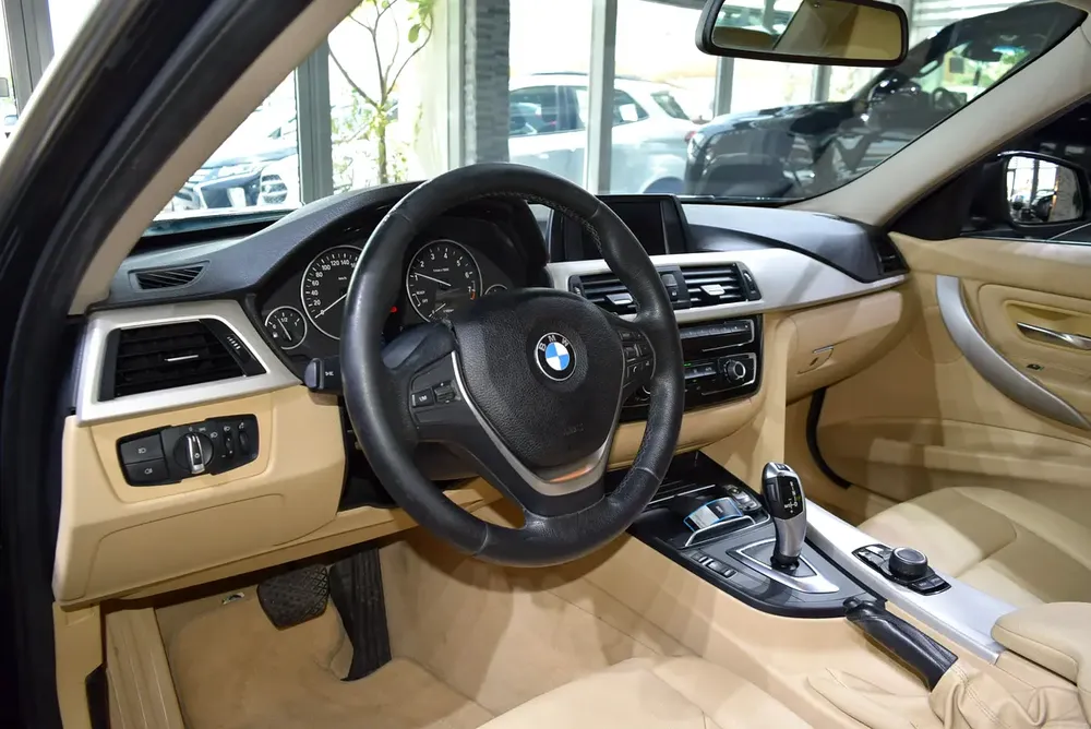 Zero Donwpayment | 318i | GCC Specs | Excellent Condition | Single Owner - Image 8