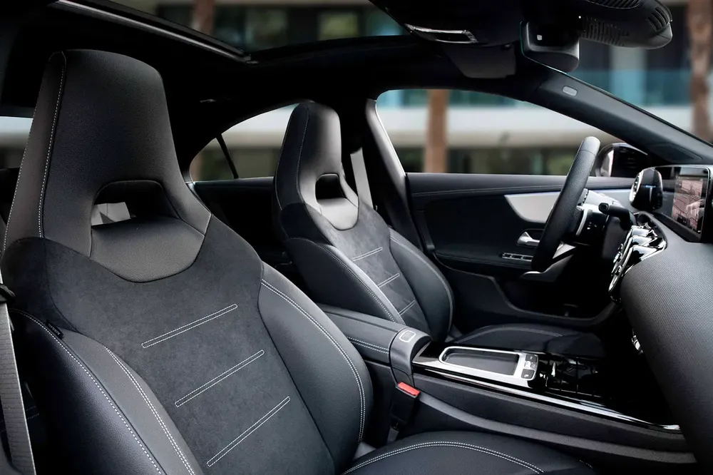3,878 P.M | 0% Downpayment | CLA 200 AMG | 5 YEAR AGENCY WARRANTY - Image 12