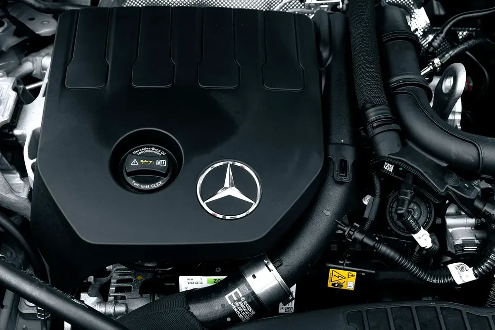 3,878 P.M | 0% Downpayment | CLA 200 AMG | 5 YEAR AGENCY WARRANTY - Image 15