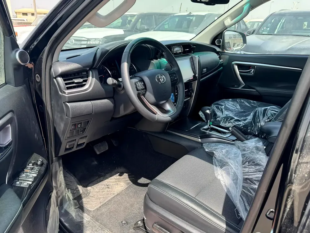 Toyota Fortuner 4.0 FULL OPTION 2026 - Image 12