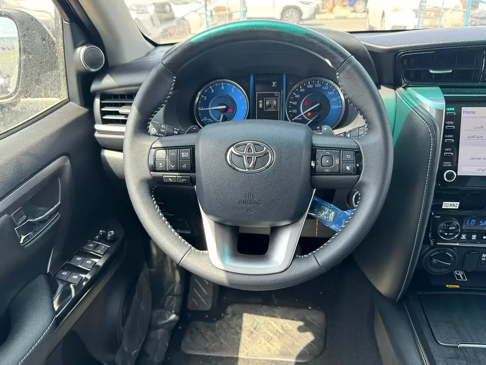Toyota Fortuner 4.0 FULL OPTION 2026 - Image 9