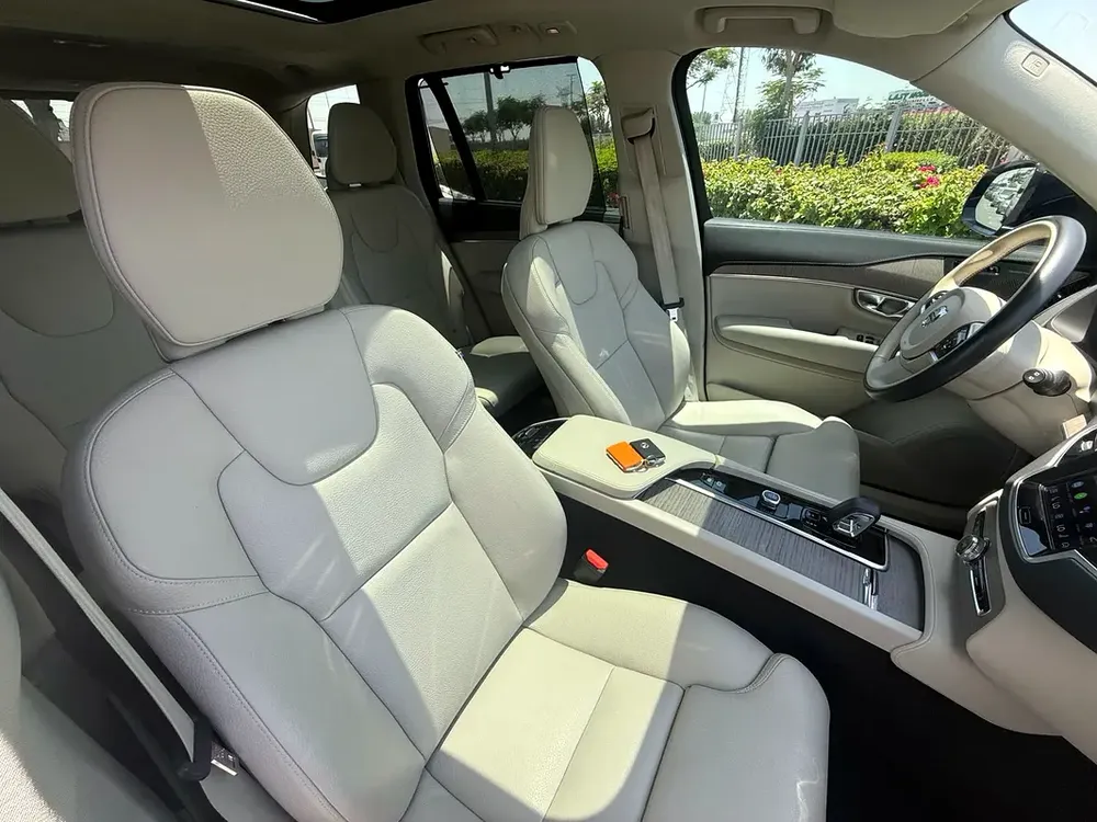 NEW ARRIVAL VOLVO XC90 B5 2024 GCC 7 SEATER UNDER WARRANTY FULL SERVICE HISTORY ORIGINAL PAINT - Image 17