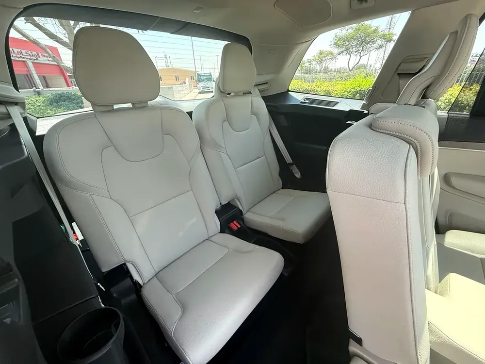 NEW ARRIVAL VOLVO XC90 B5 2024 GCC 7 SEATER UNDER WARRANTY FULL SERVICE HISTORY ORIGINAL PAINT - Image 19