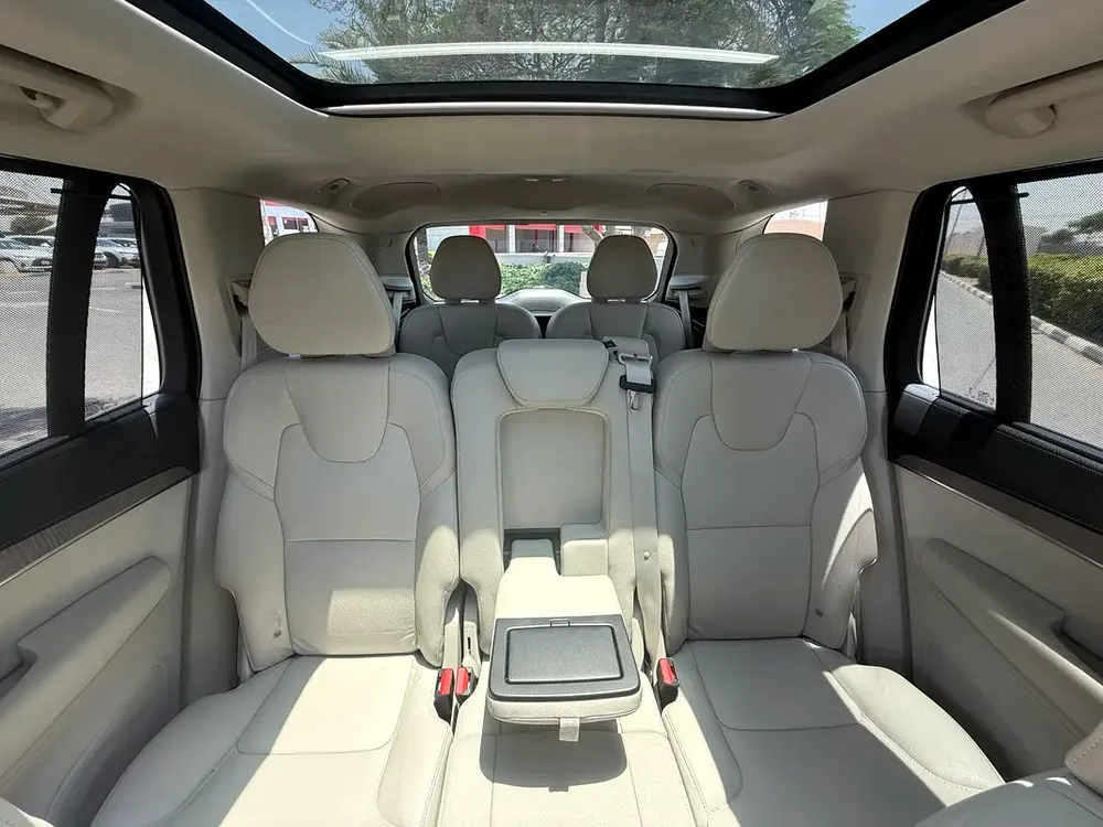 NEW ARRIVAL VOLVO XC90 B5 2024 GCC 7 SEATER UNDER WARRANTY FULL SERVICE HISTORY ORIGINAL PAINT - Image 20