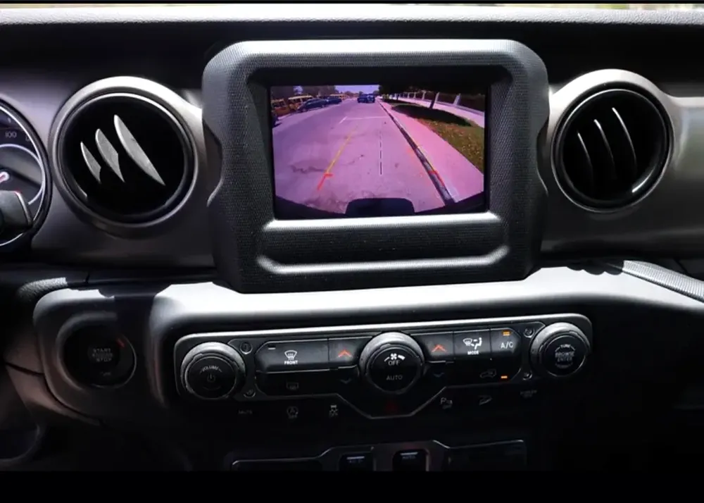 GCC Specs 2014 MINI Countryman Cooper S - Fun  Stylish! - Image 9