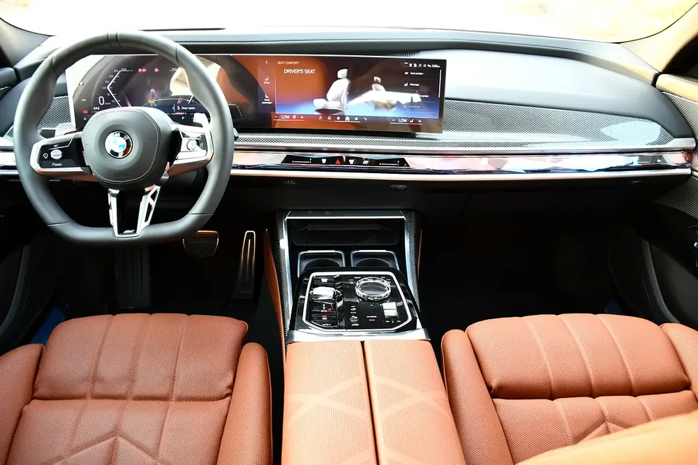 BMW 735i M KIT 2026 | UNDER WARRANTY 2 YAERS KM 600 ONLE - Image 4