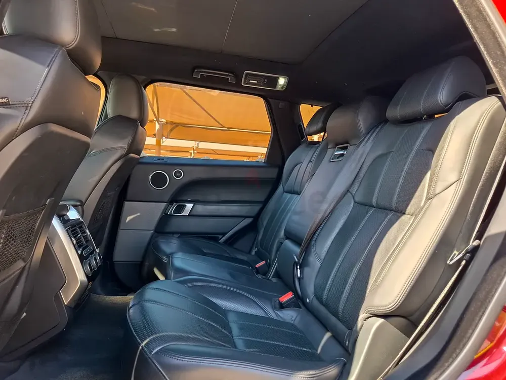 AED 1927/month | 2017 Land Rover Range Rover Sport HSE | GCC Specs | Ref#408263 - Image 4