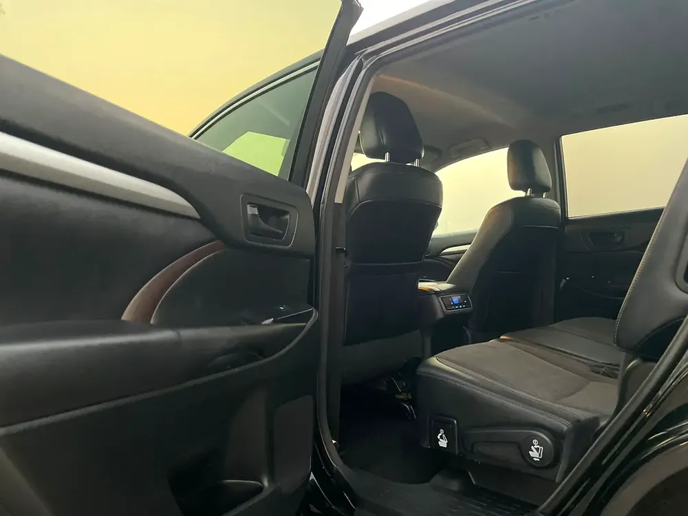 2017 Toyota Highlander LE+ MidOption - 3.5L V6 - 4x4 AWD - Full 7 Seater - Trunk Auto - Image 15