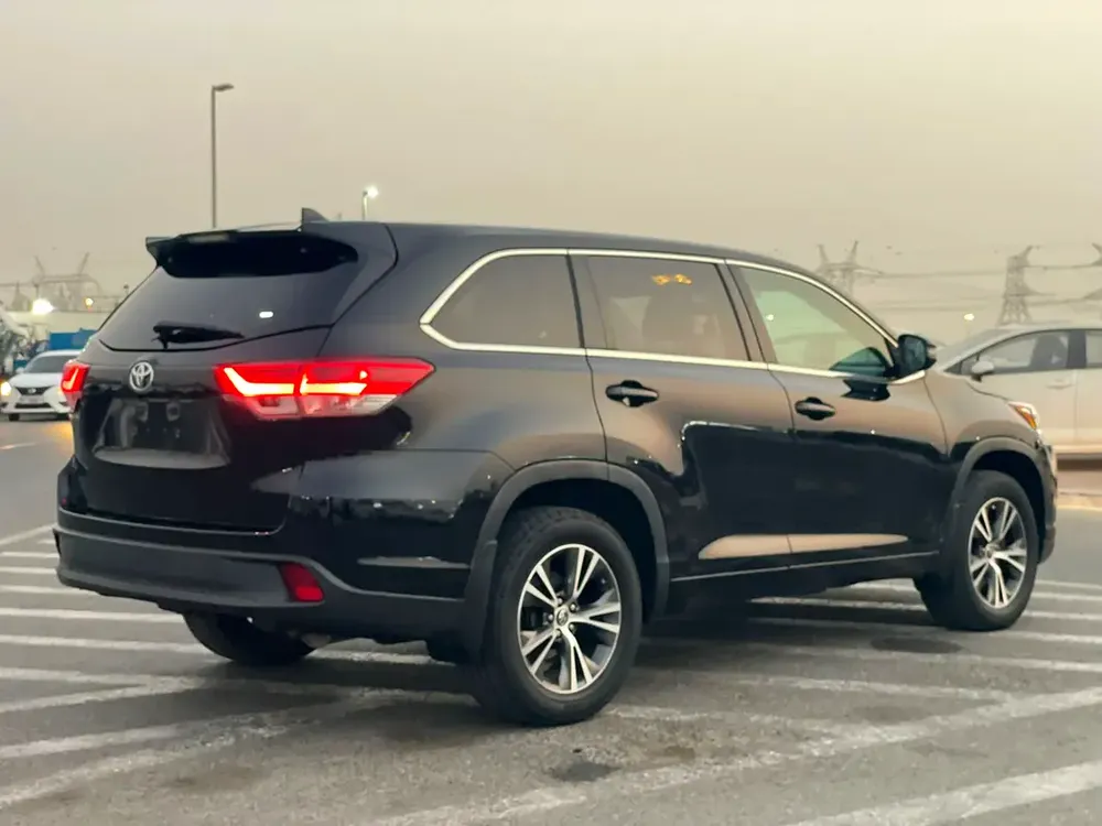 2017 Toyota Highlander LE+ MidOption - 3.5L V6 - 4x4 AWD - Full 7 Seater - Trunk Auto - Image 6