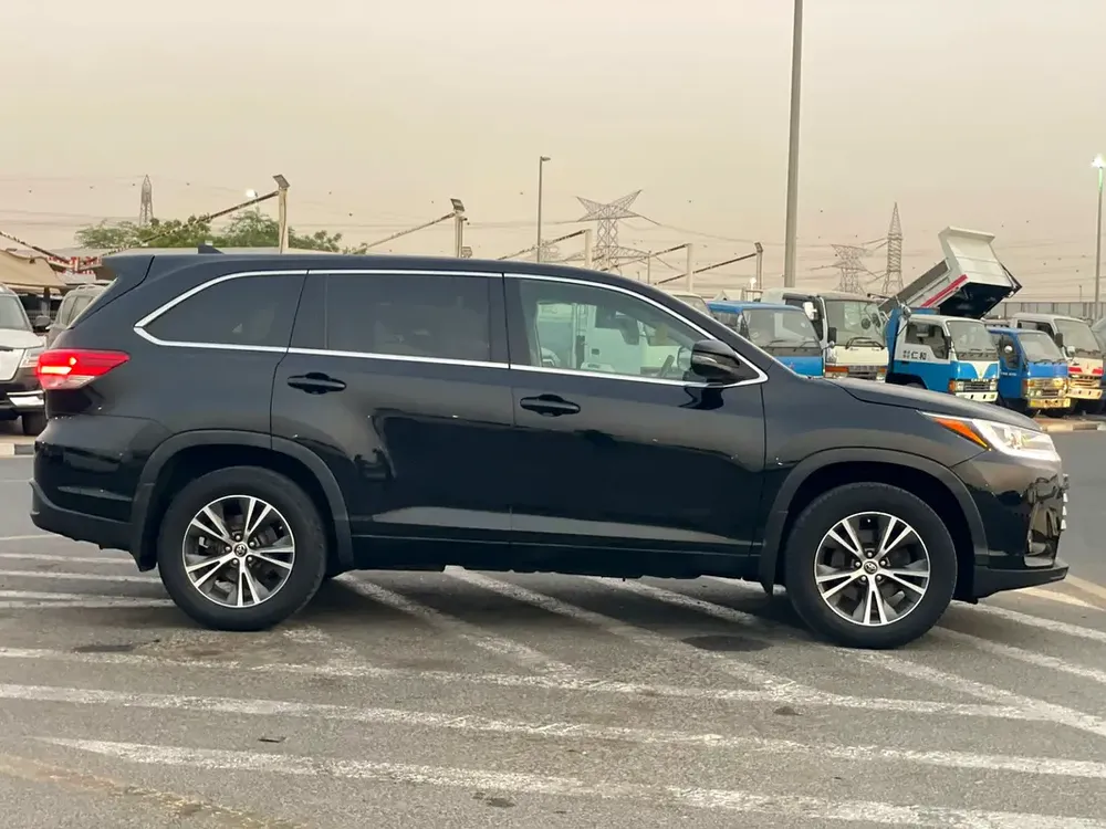 2017 Toyota Highlander LE+ MidOption - 3.5L V6 - 4x4 AWD - Full 7 Seater - Trunk Auto - Image 7
