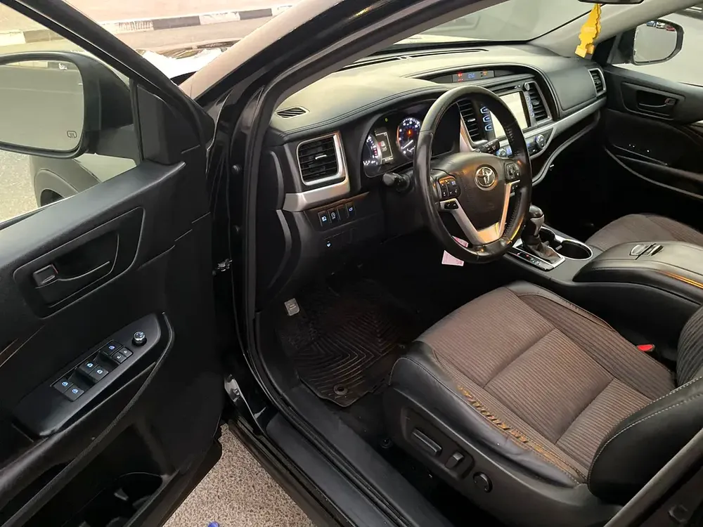 2017 Toyota Highlander LE+ MidOption - 3.5L V6 - 4x4 AWD - Full 7 Seater - Trunk Auto - Image 8