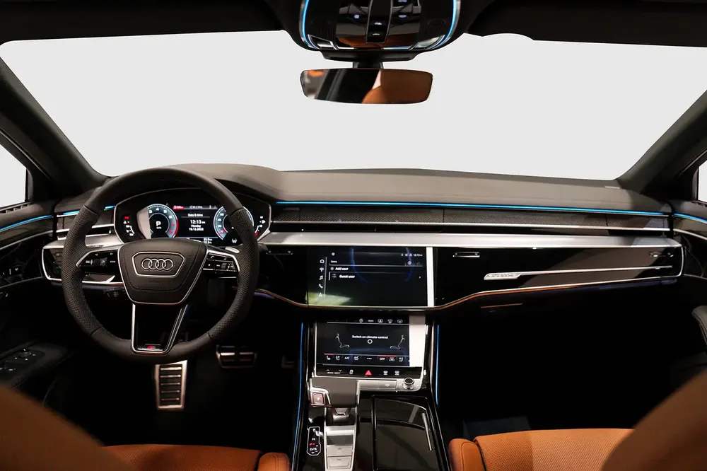 Audi A8 55 TFSI Quattro 2023 - Image 5