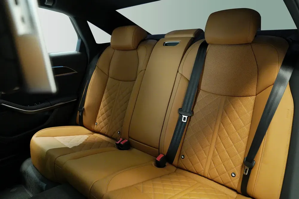 Audi A8 55 TFSI Quattro 2023 - Image 7
