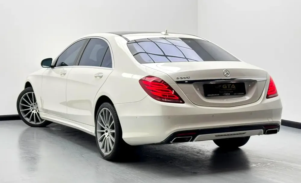 2015 Mercedes-Benz S500 AMG, Mercedes Service History, Excellent Condition, GCC - Image 4