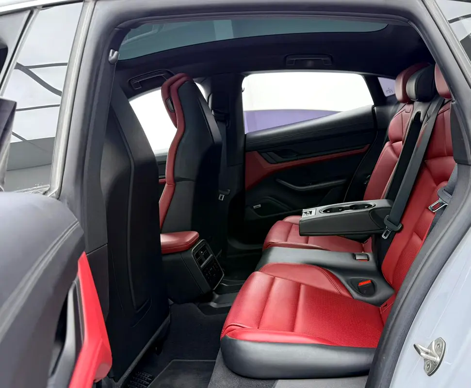 2022 Porsche Taycan 4S, 2027 Porsche Warranty, Full Porsche Service History, Fully Loaded, GCC - Image 18