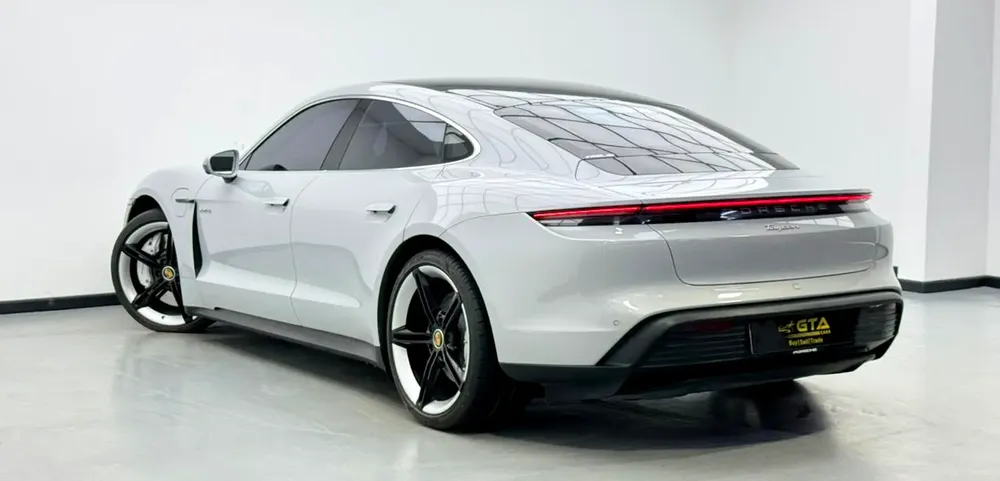2022 Porsche Taycan 4S, 2027 Porsche Warranty, Full Porsche Service History, Fully Loaded, GCC - Image 6