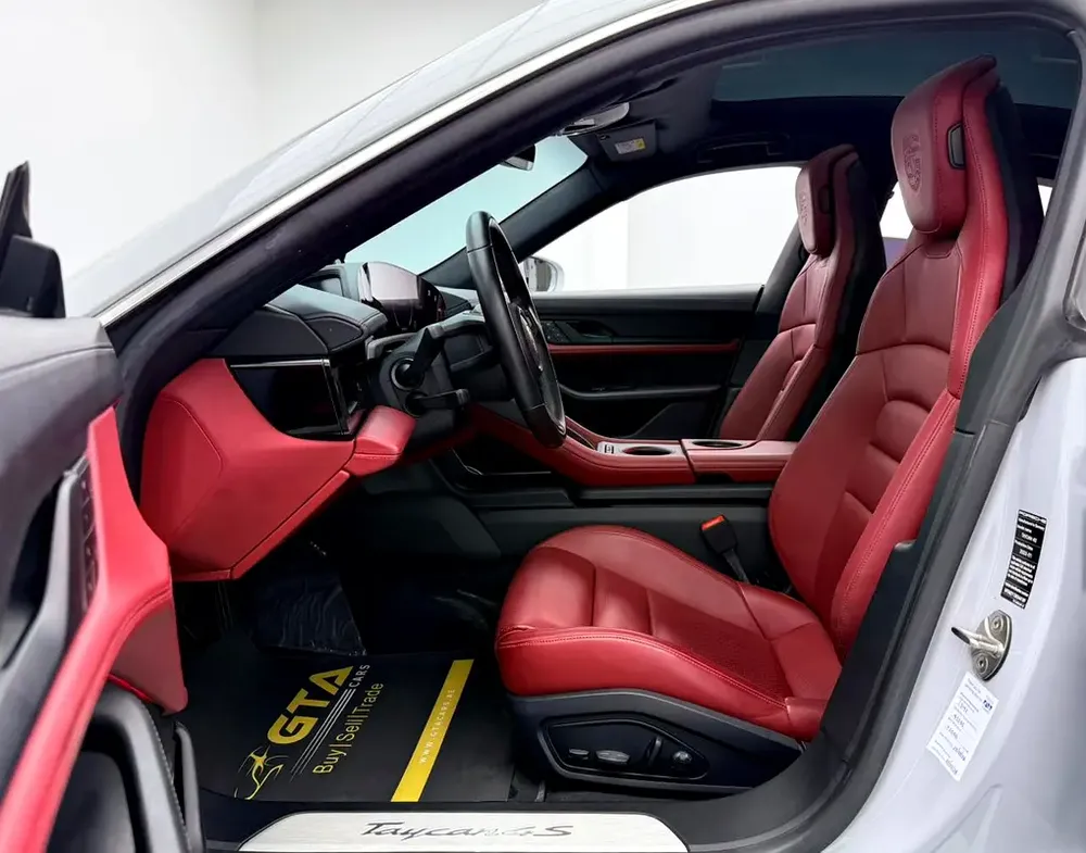 2022 Porsche Taycan 4S, 2027 Porsche Warranty, Full Porsche Service History, Fully Loaded, GCC - Image 9