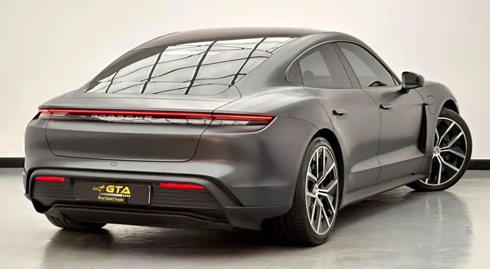 2025 Porsche Taycan, Jan/2027 Porsche Warranty, Excellent Condition, GCC - Image 6