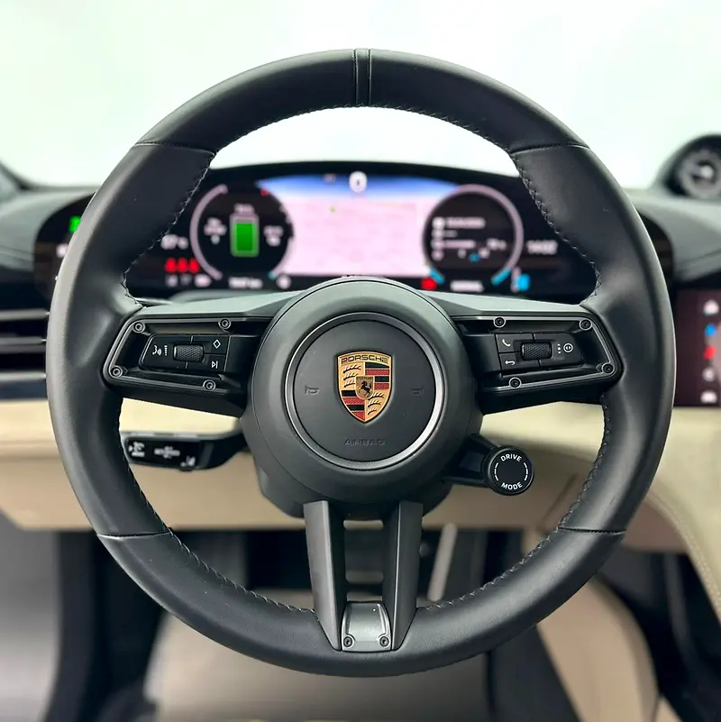 2025 Porsche Taycan, Jan/2027 Porsche Warranty, Excellent Condition, GCC - Image 7