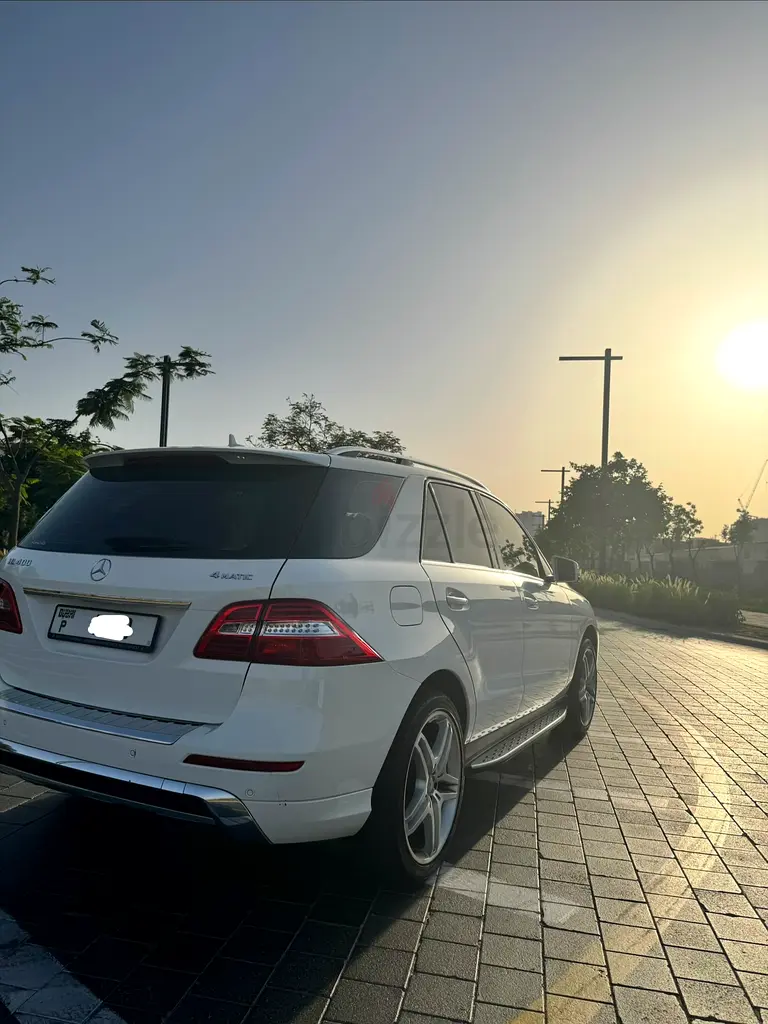 Mercedes-Benz M-Class ML 400 AMG 4MATIC 2015 | GCC  Specs | Lady Driven - Image 5