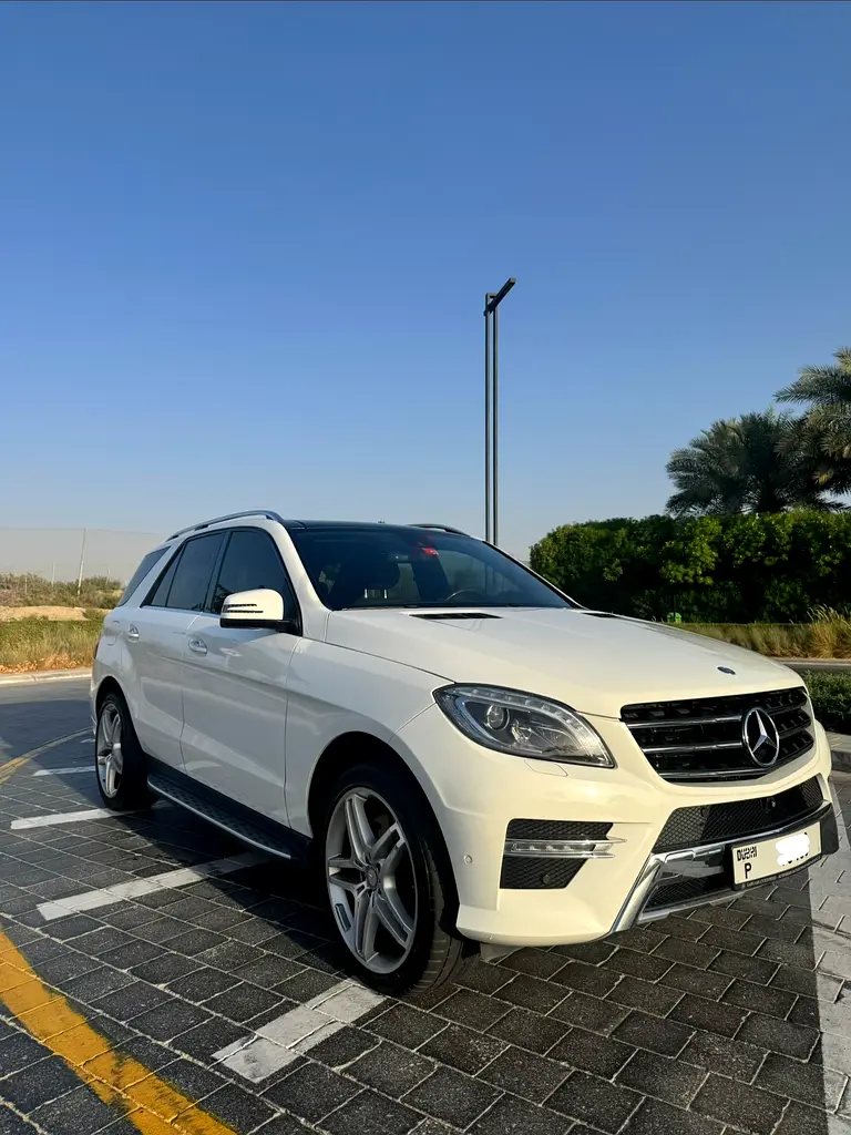 Mercedes-Benz M-Class ML 400 AMG 4MATIC 2015 | GCC  Specs | Lady Driven - Image 7