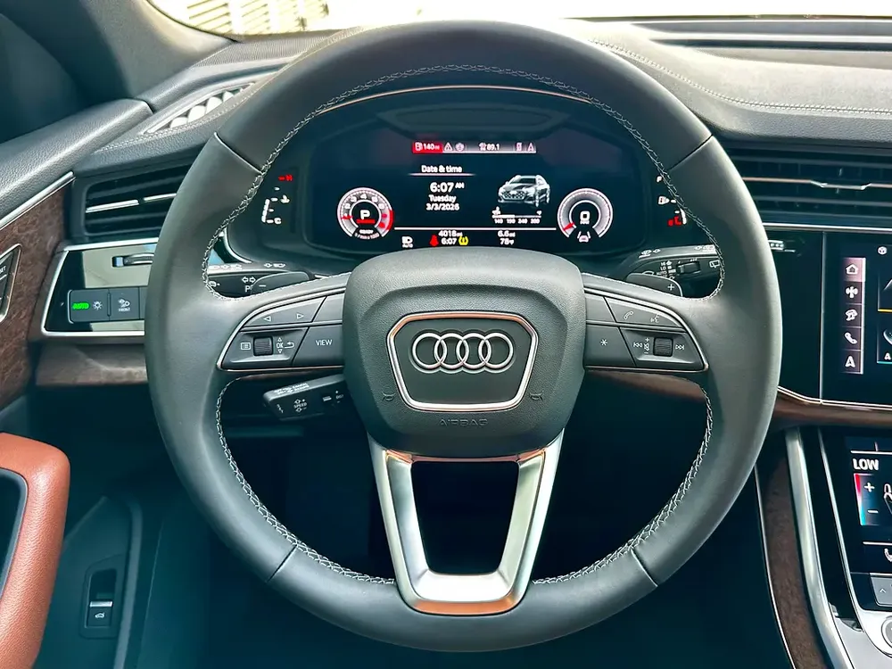 AUDI Q8 55TFSI Quattro 2025 – CLEAN TITLE – CLEAN CARFAX - Image 8