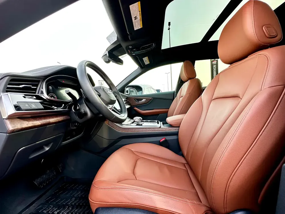 AUDI Q8 55TFSI Quattro 2025 – CLEAN TITLE – CLEAN CARFAX - Image 9