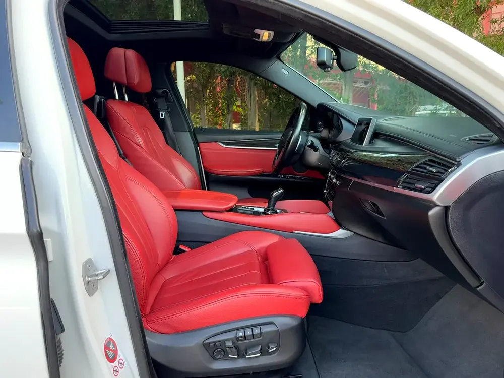 GCC Specs BMW X6 xDrive50i 2016 - Perfect Condition - Image 14