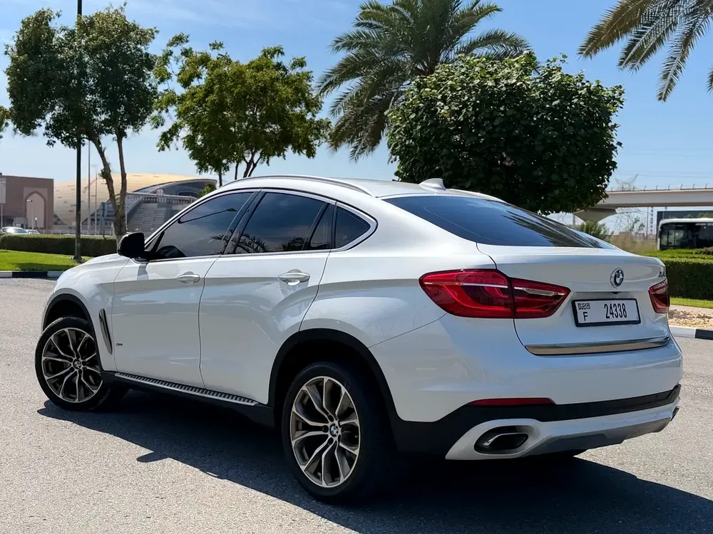 GCC Specs BMW X6 xDrive50i 2016 - Perfect Condition - Image 6