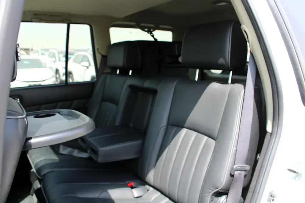 NISSAN PATROL SAFARI 4.8L PETROL GRX FULL OPTION AUTO. - Image 13