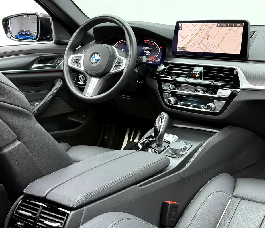 2023 BMW 540i M-Sport, 2027 BMW Warranty + Service Pack, Full BMW Service History, Low Km, GCC - Image 11