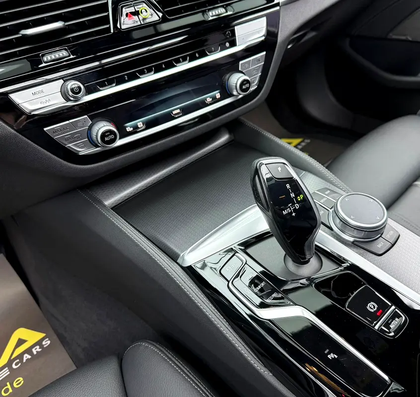 2023 BMW 540i M-Sport, 2027 BMW Warranty + Service Pack, Full BMW Service History, Low Km, GCC - Image 16