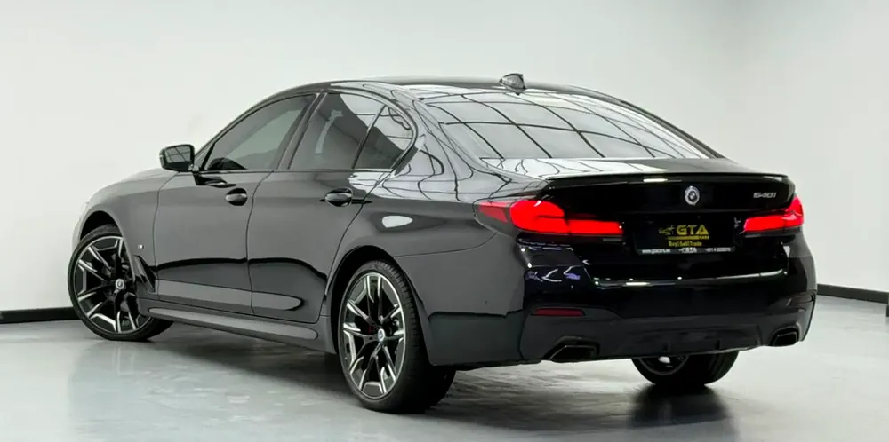 2023 BMW 540i M-Sport, 2027 BMW Warranty + Service Pack, Full BMW Service History, Low Km, GCC - Image 6