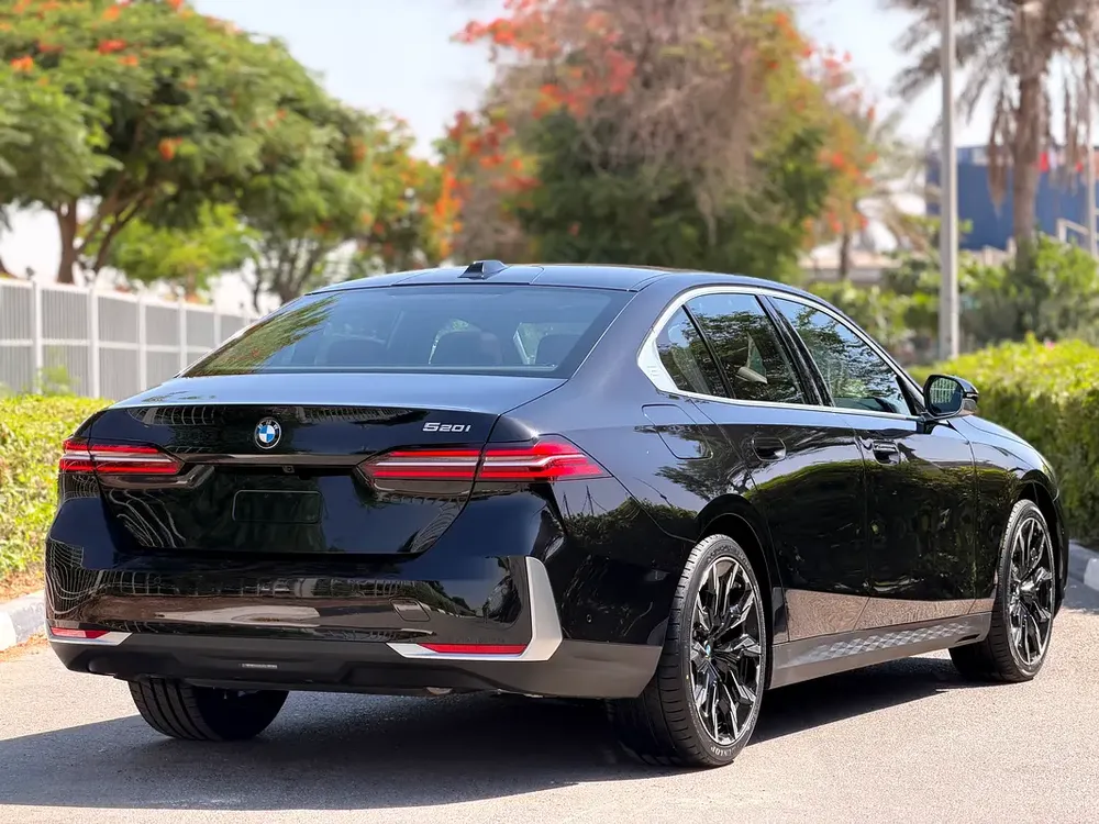 BMW 520i 2026 Under BMW (AGMC) 5 Years Warranty & Service (GCC – Single Owner – Ultra Low Mileag - Image 8