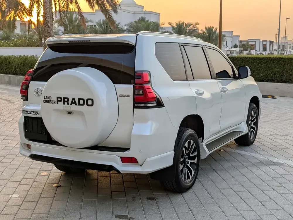 Toyota Prado GXR 2020 GCC Specs GXR Full Option V6 4.0L In Excellent Condition - Image 17