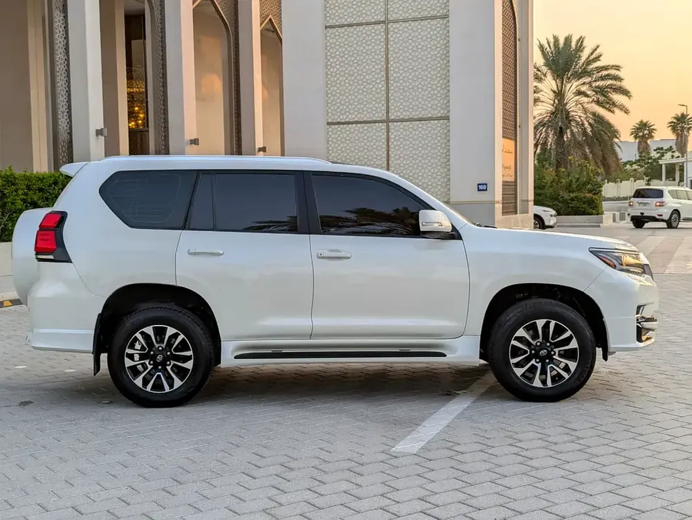 Toyota Prado GXR 2020 GCC Specs GXR Full Option V6 4.0L In Excellent Condition - Image 19