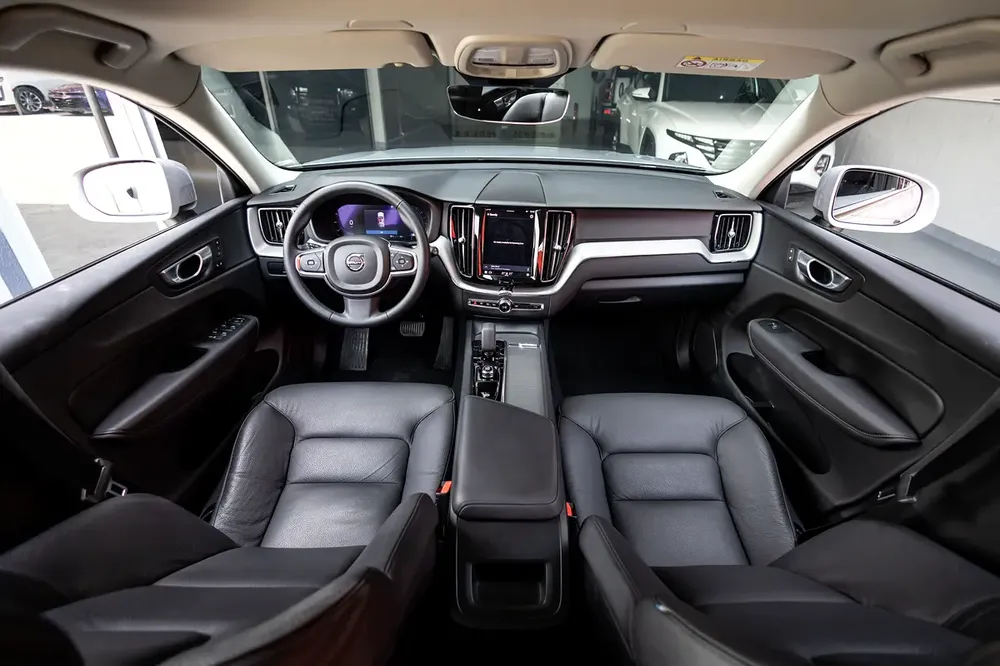 Volvo XC60 B5 Core 2024 GCC | Agency Warranty | Flexible D.P. - Image 11