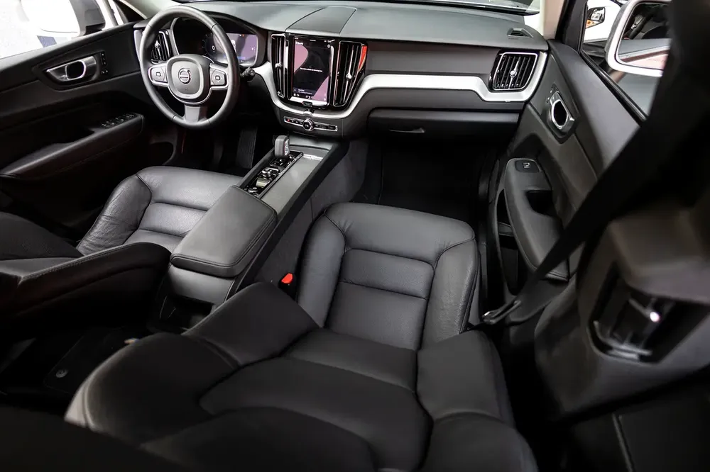 Volvo XC60 B5 Core 2024 GCC | Agency Warranty | Flexible D.P. - Image 18