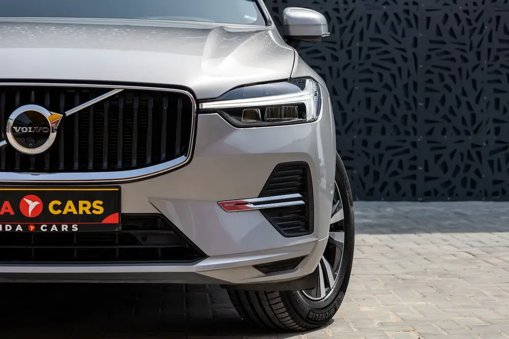 Volvo XC60 B5 Core 2024 GCC | Agency Warranty | Flexible D.P. - Image 4
