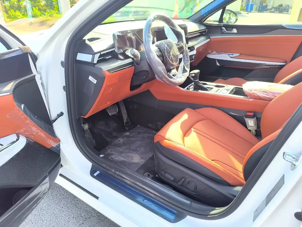 KIA K5 2.5L GCC Specs Full Option 2026 Ready Stock Available for Export Only - Image 13