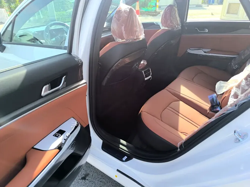 KIA K5 2.5L GCC Specs Full Option 2026 Ready Stock Available for Export Only - Image 16