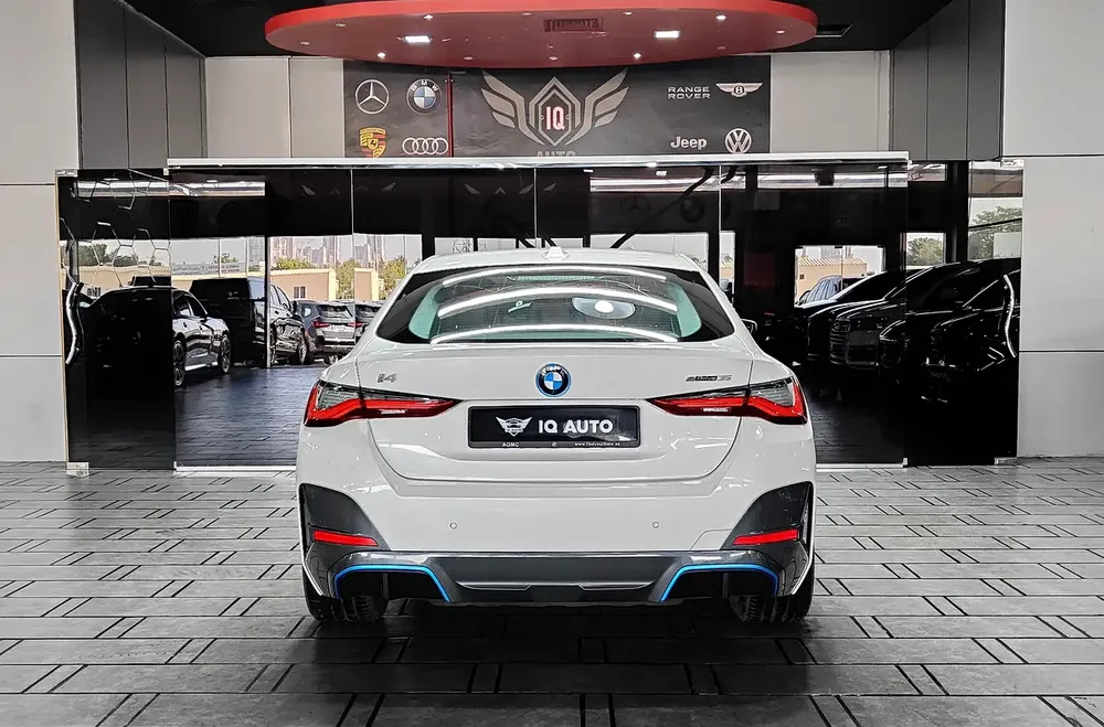 AED 2,340 P.M | 2024 BMW i4 Gran Coupé eDrive35 MSport | BMW Warranty and Service Contract | GCC | - Image 5
