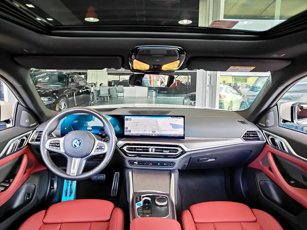 AED 2,340 P.M | 2024 BMW i4 Gran Coupé eDrive35 MSport | BMW Warranty and Service Contract | GCC | - Image 9