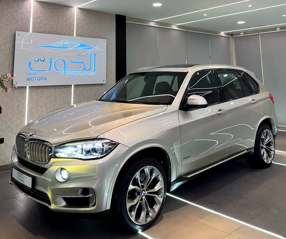 BEST BMW X5 XDRIVE50i || GCC SPECS || ACCIDENT FREE || SINGLE OWNER || FULLY LOADED - Image 15