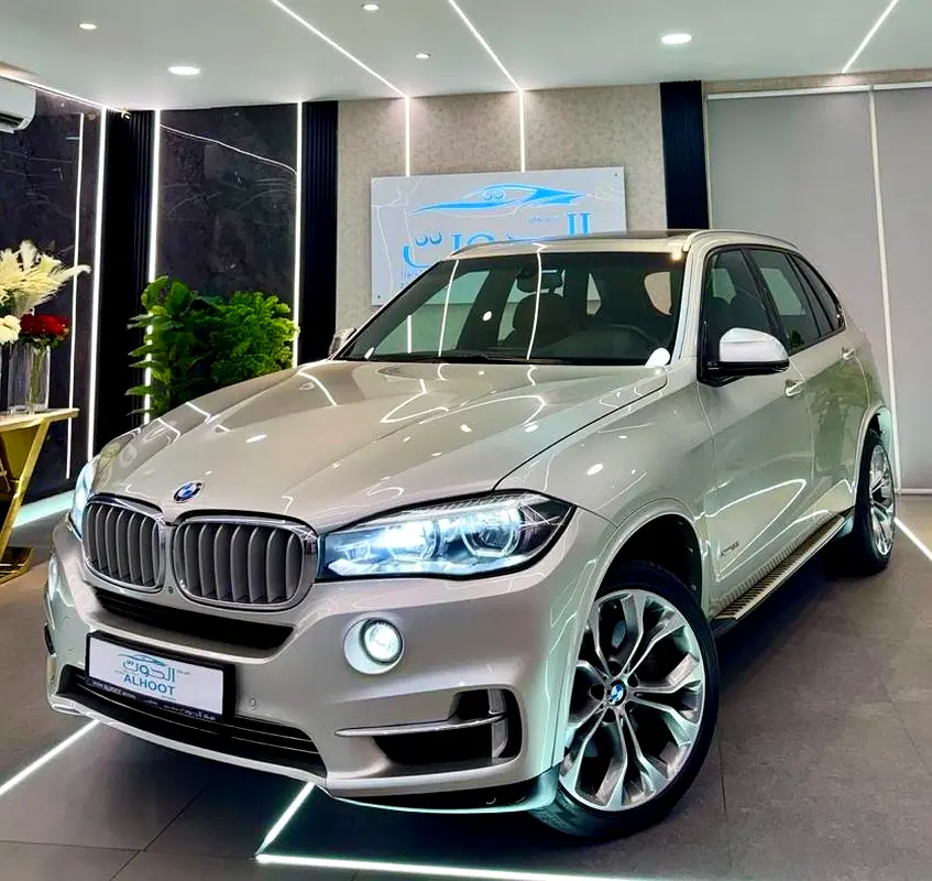 BEST BMW X5 XDRIVE50i || GCC SPECS || ACCIDENT FREE || SINGLE OWNER || FULLY LOADED - Image 8