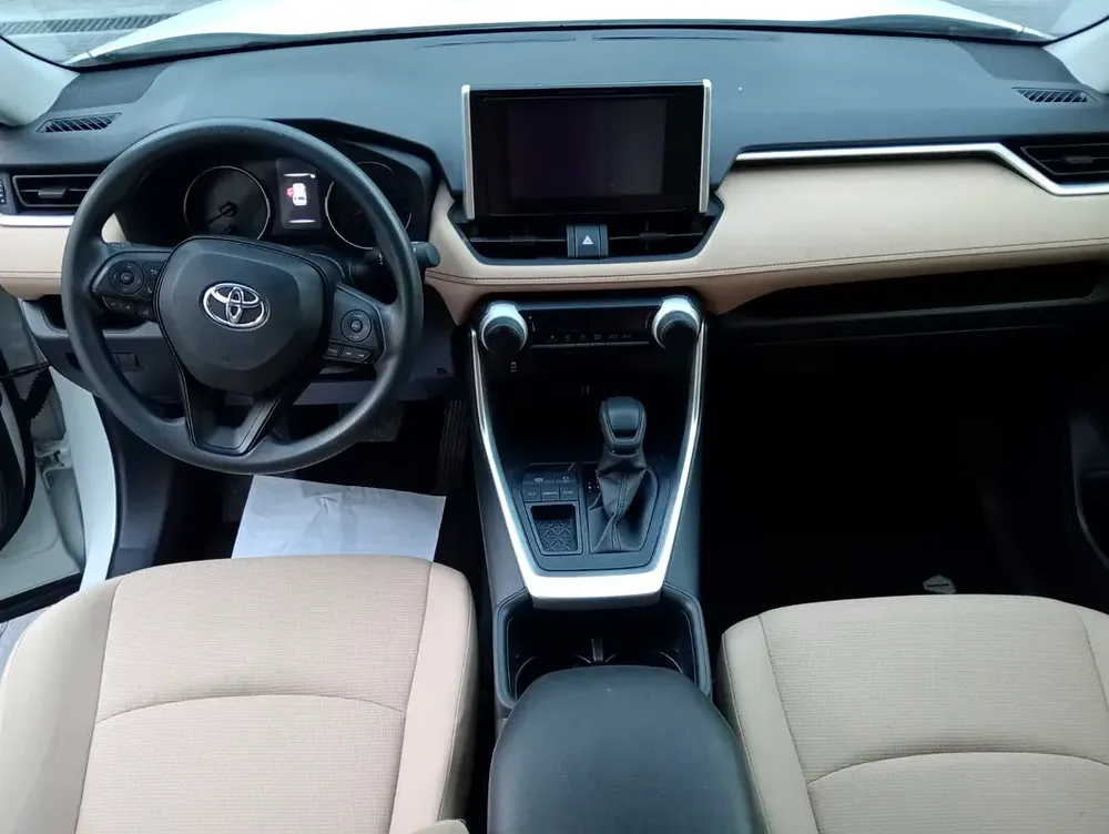 2023 Toyota Rav 4 EX - GCC Specs - Like New! - Image 4