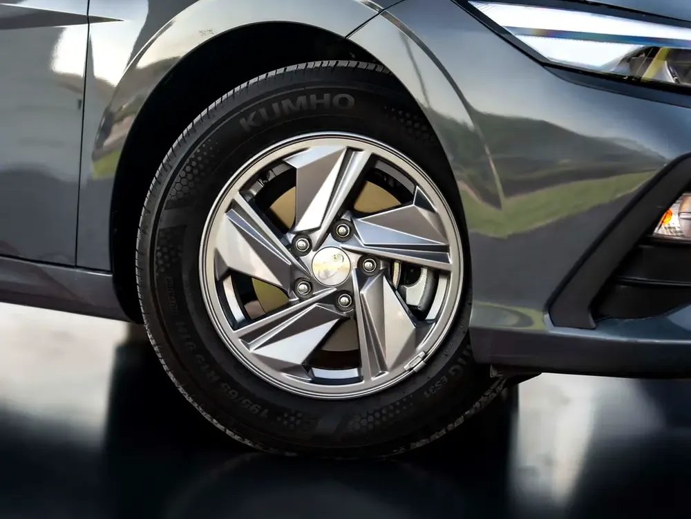 0% DOWN PAYMENT | THE MAY ADVANTAGE | RELIABLE DAILY | ELANTRA SMART | WARRANTY + SERVICE - Image 5