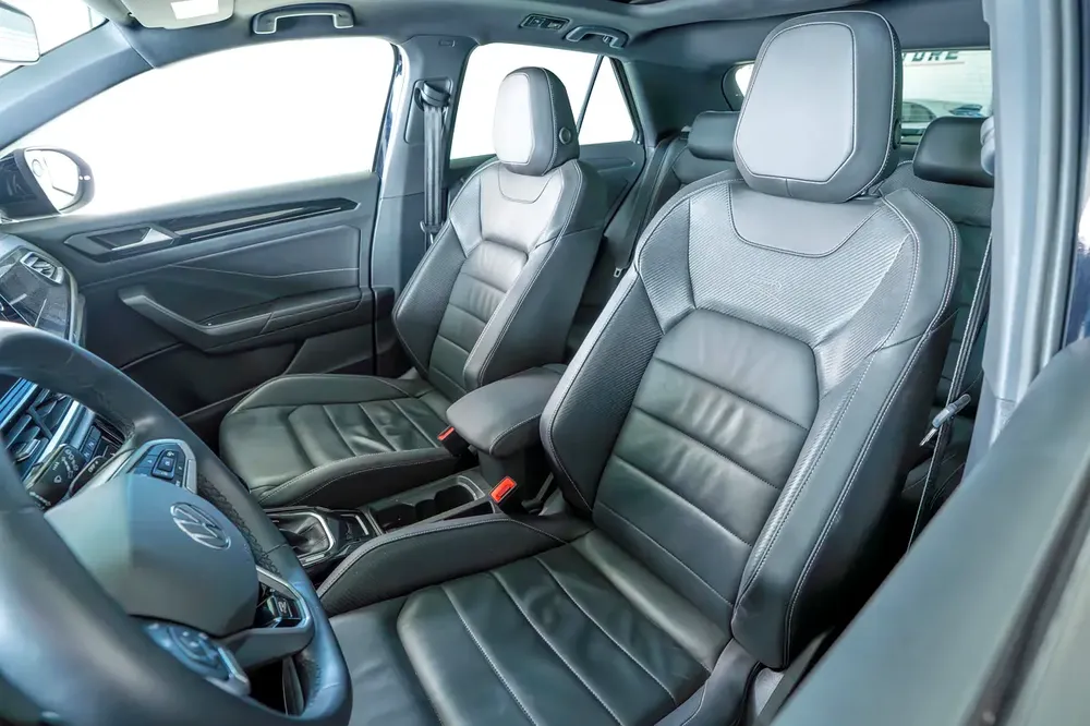 Volkswagen T-ROC R Line Plus-GCC-Al Nabooda Warranty Until 12/2027  Service Contract Until 12/2028 - Image 15