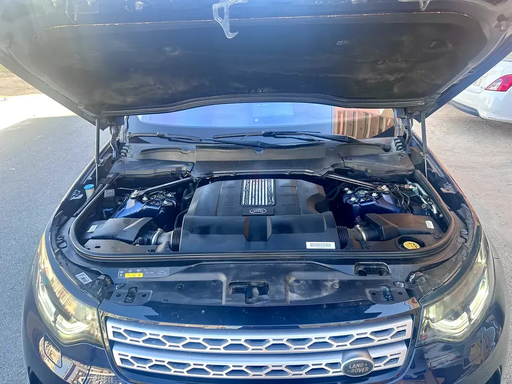 2018 Land Rover Discovery HSE Si6 | GCC Specs | Pristine Condition - Image 11