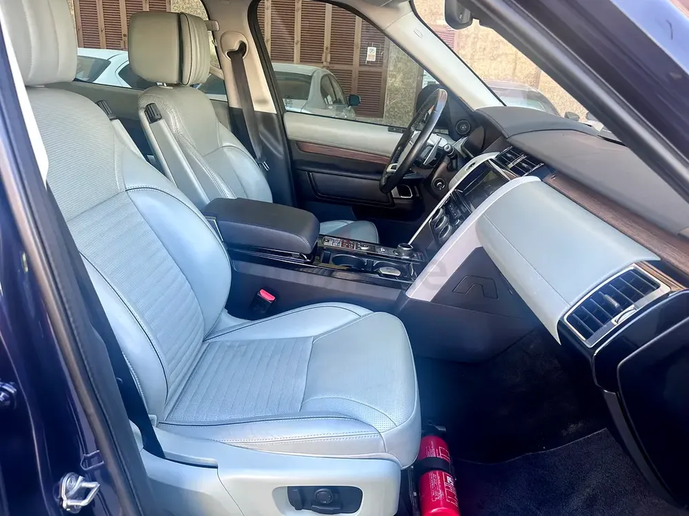 2018 Land Rover Discovery HSE Si6 | GCC Specs | Pristine Condition - Image 4